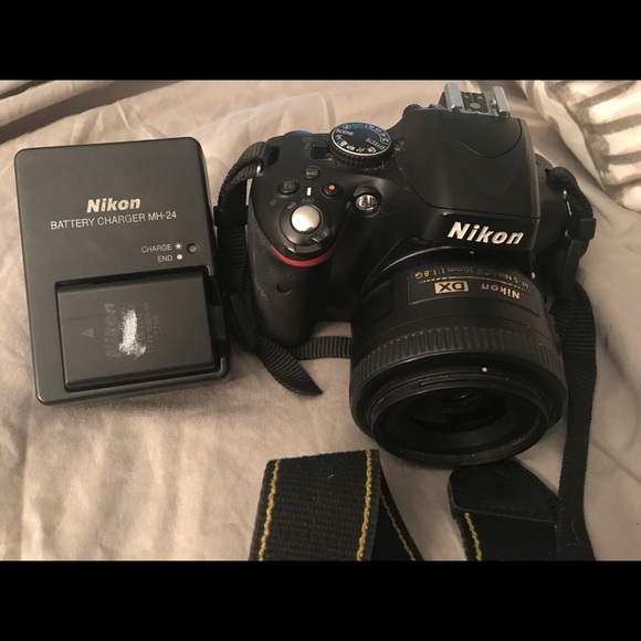 Nikon D5100 + 35 mm 1.8 - Picture 2 of 3